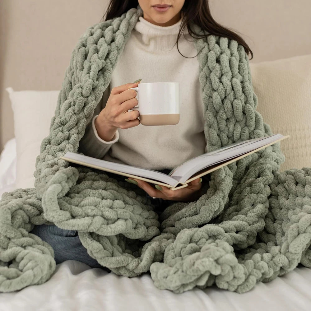 Samiah Luxe Chunky Chenille Throw